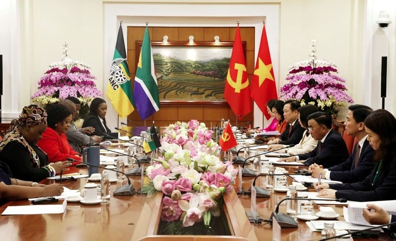 Vietnam, South Africa’s ruling parties outline directions for stronger relations